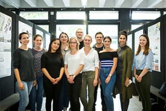 Architekturstudierende – Gruppenbild mit allen PreisträgerInnen